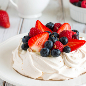 Pavlova with blueberry and strawberry topping
